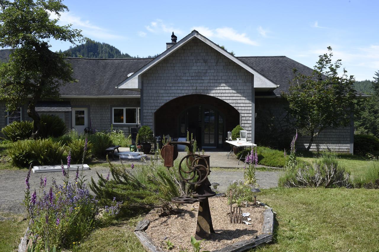 Lucky Mud Inn And Disc Golf Resort Skamokawa Екстер'єр фото